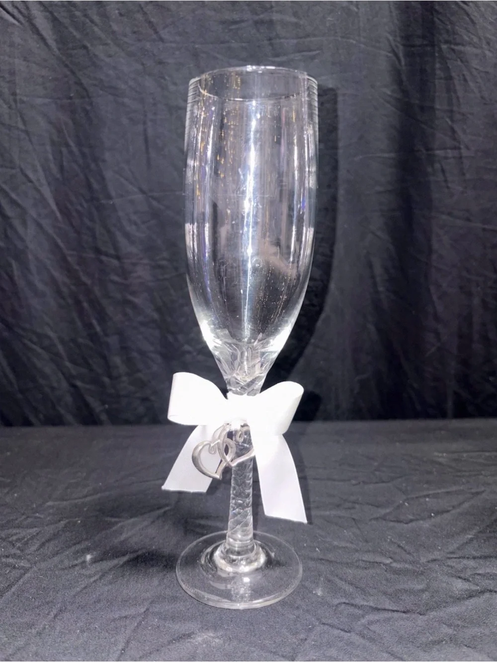 Set of 2 Glass Champagne Flutes White Bows Metal Heart Charms Wedding